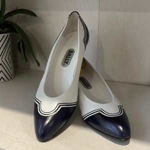 Vintage, white blue Bally pump, like new